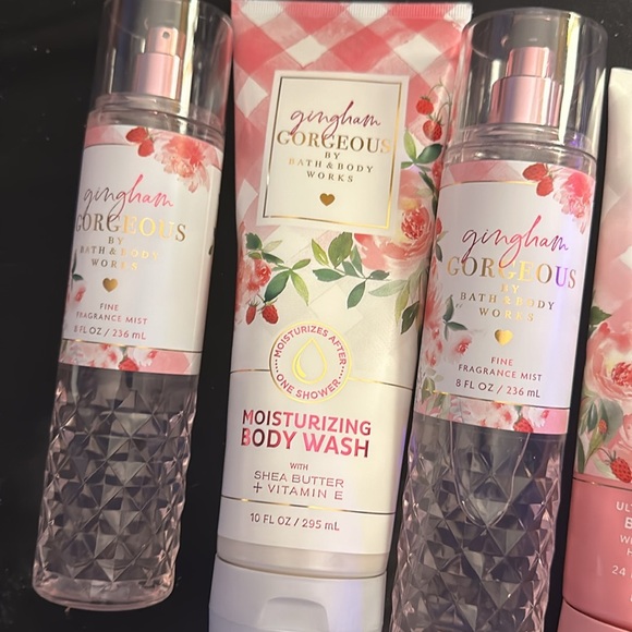 Bath & Body Works Gingham Gorgeous Pink Set